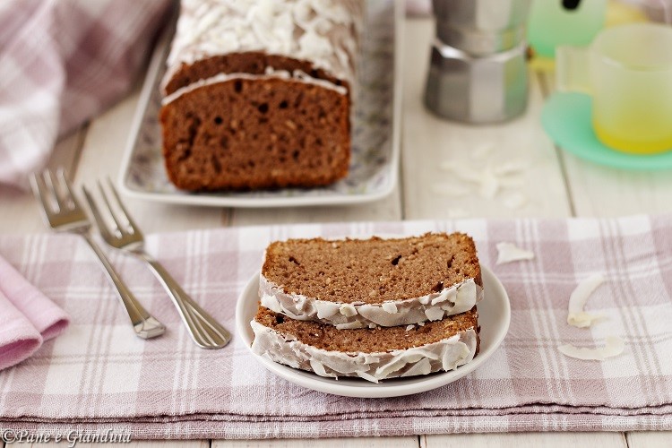 Plumcake soffice al cacao e cocco