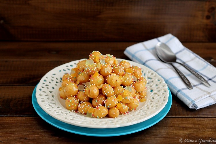 Struffoli napoletani