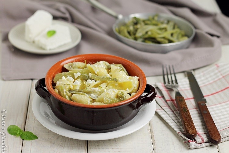 Conchiglie con puntarelle e ricotta stagionata