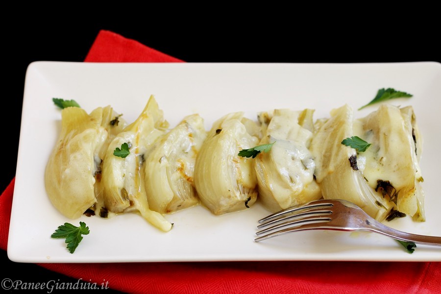 Finocchi alle erbe con scamorza affumicata
