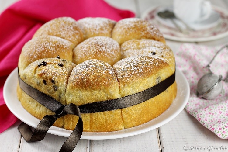 Brioche con gocce di cioccolato