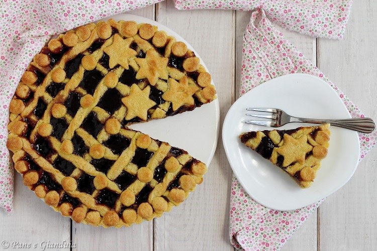Crostata con ricotta e confettura