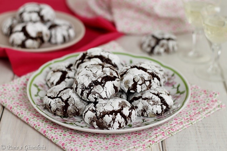 Biscotti screpolati al cacao