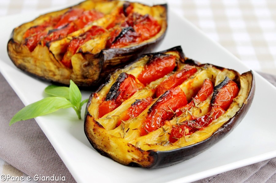 Melanzane alle erbe con pomodori