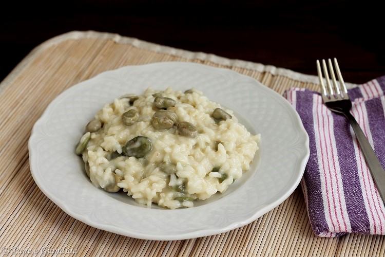 Riso con fave stufate e taleggio