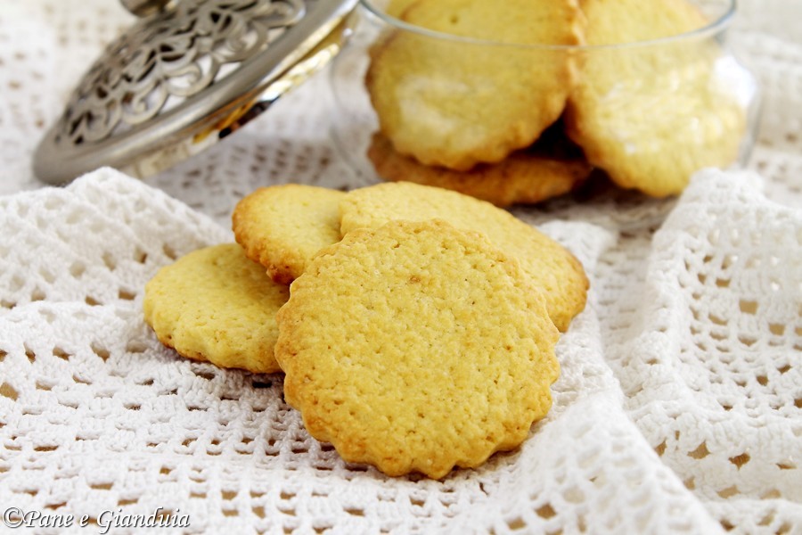 Biscotti alla panna e limone