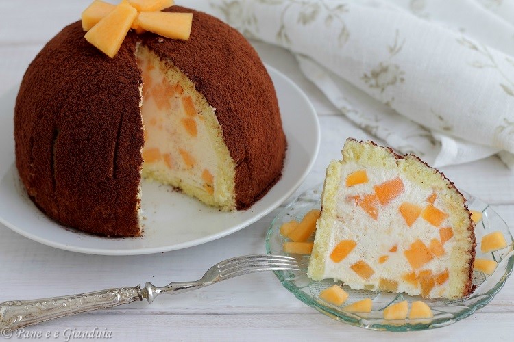 Zuccotto semifreddo al melone e ricotta