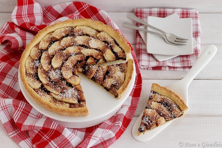 Crostata di mele e ciliegie ubriache con frolla al cocco