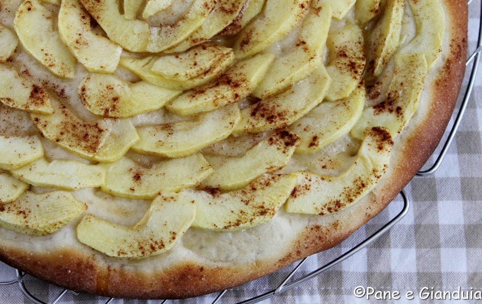 Pizza dolce alle mele