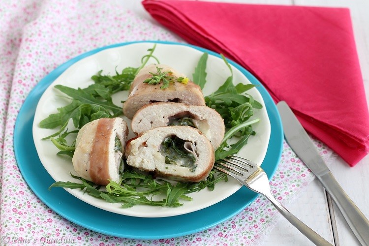 Tasche di pollo farcite con rucola e formaggio