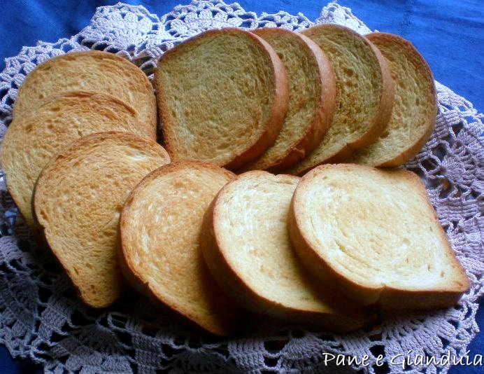 Fette biscottate al miele