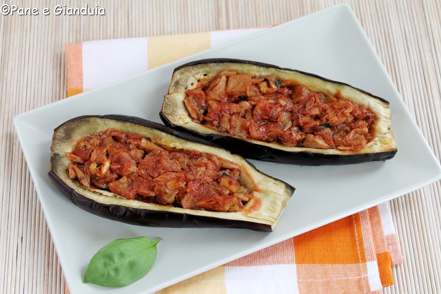 Barchette di melanzane e tonno