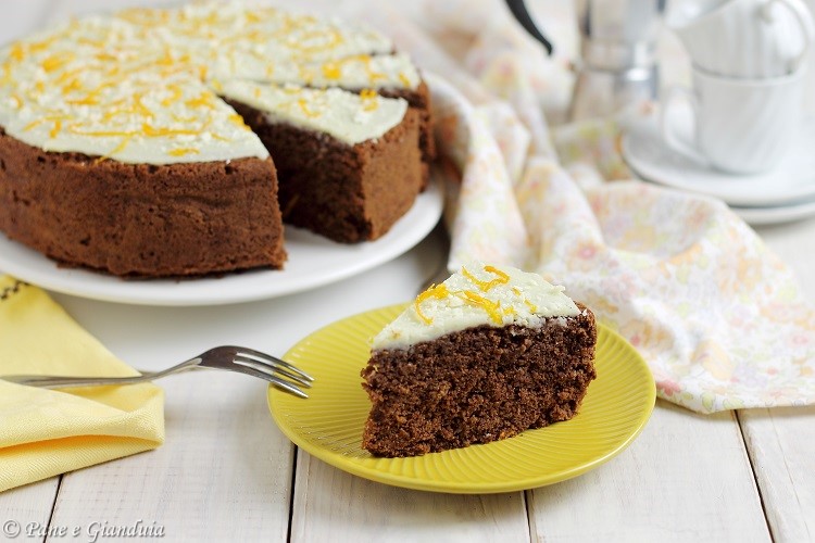 Torta di albumi e cioccolato