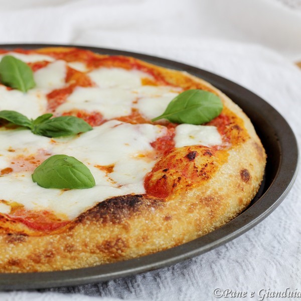 Pizza a lievitazione naturale con prefermento