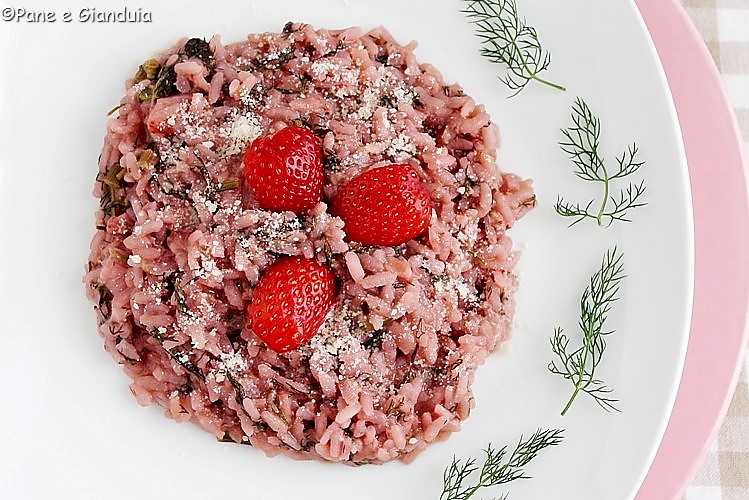 Risotto alle fragole con finocchietto selvatico