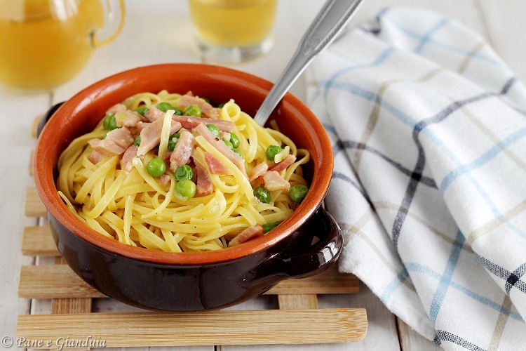 Fettuccine alla papalina