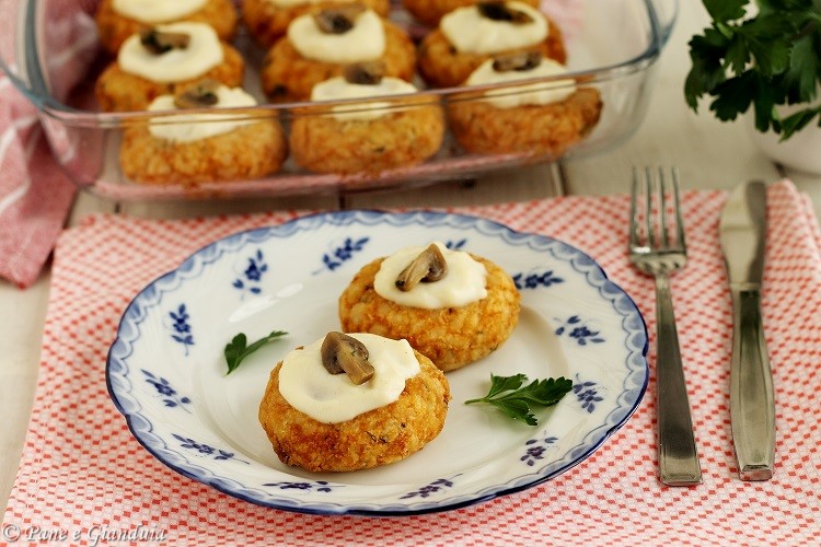 Crocchette di riso con funghi e besciamella
